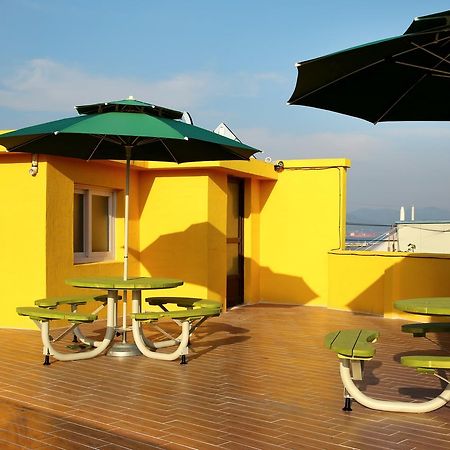 24 Guesthouse Yeosu Bagian luar foto