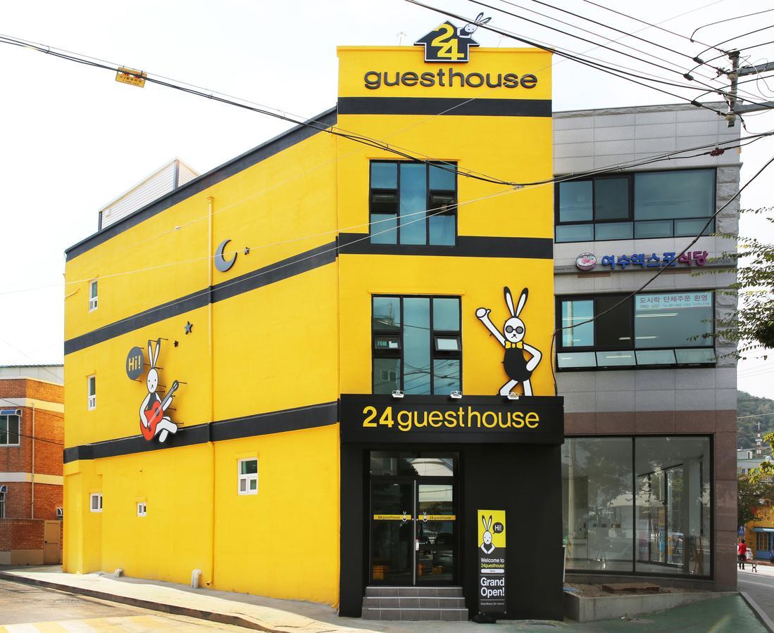 24 Guesthouse Yeosu Bagian luar foto
