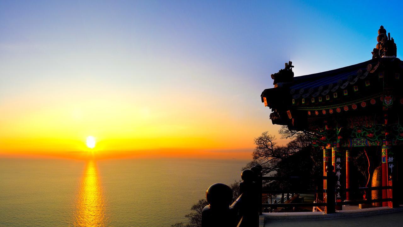 24 Guesthouse Yeosu Bagian luar foto