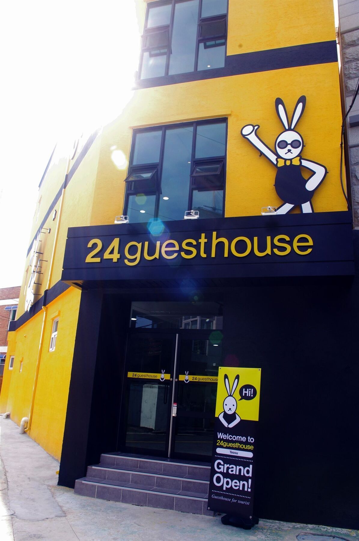 24 Guesthouse Yeosu Bagian luar foto