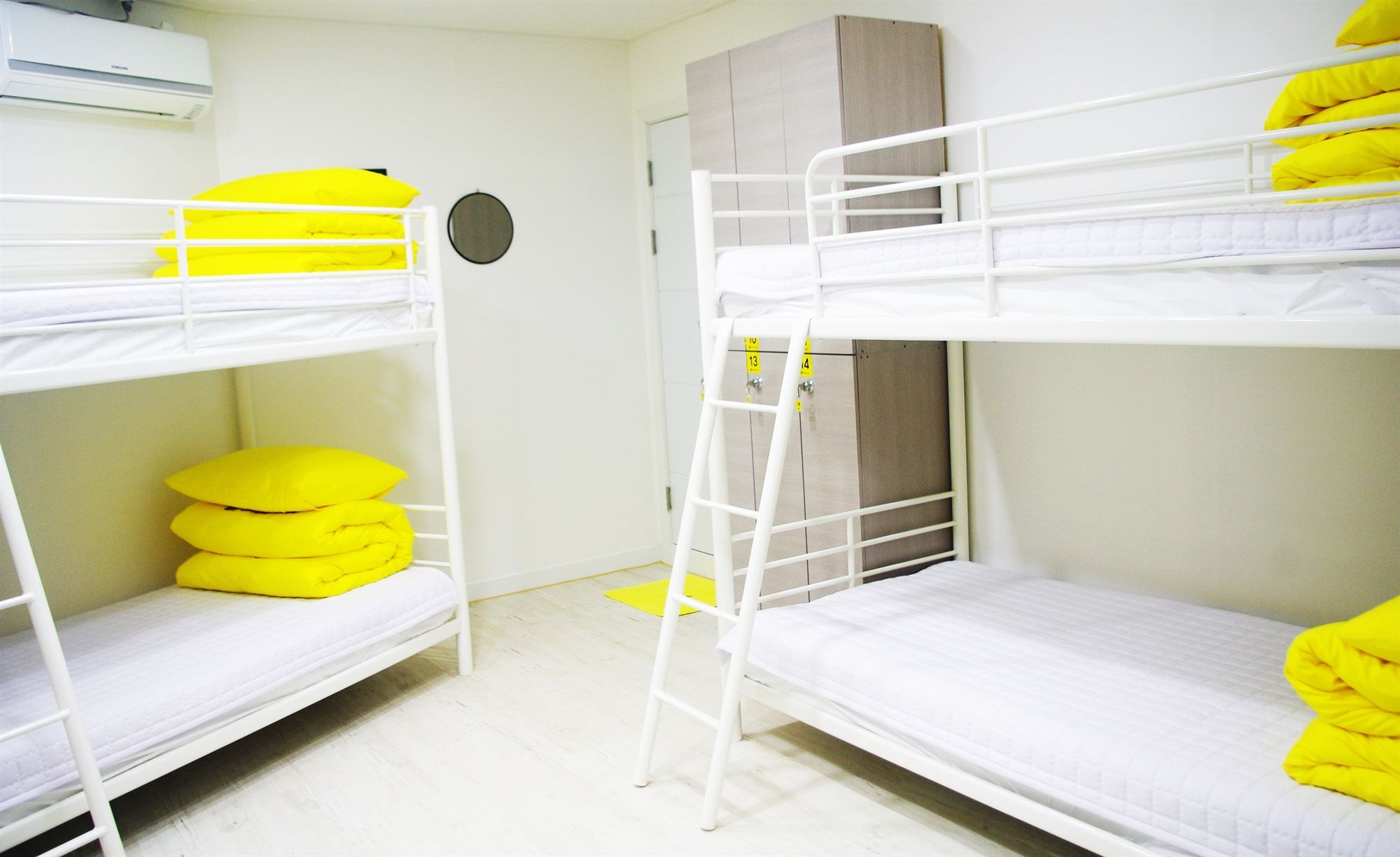 24 Guesthouse Yeosu Bagian luar foto