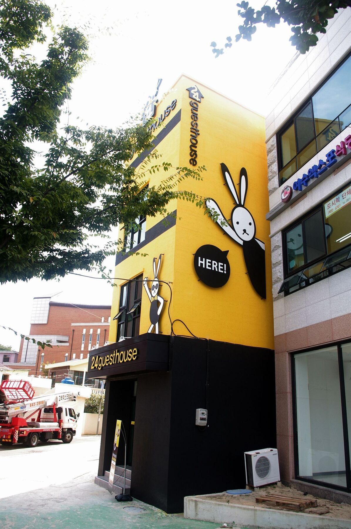 24 Guesthouse Yeosu Bagian luar foto