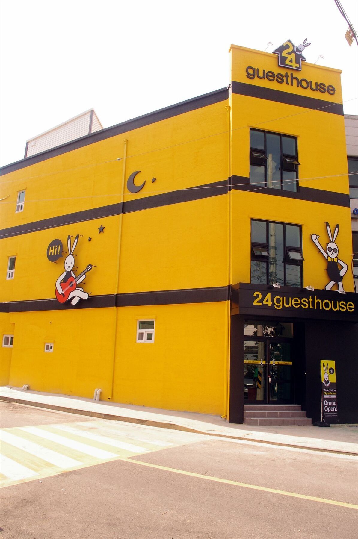 24 Guesthouse Yeosu Bagian luar foto