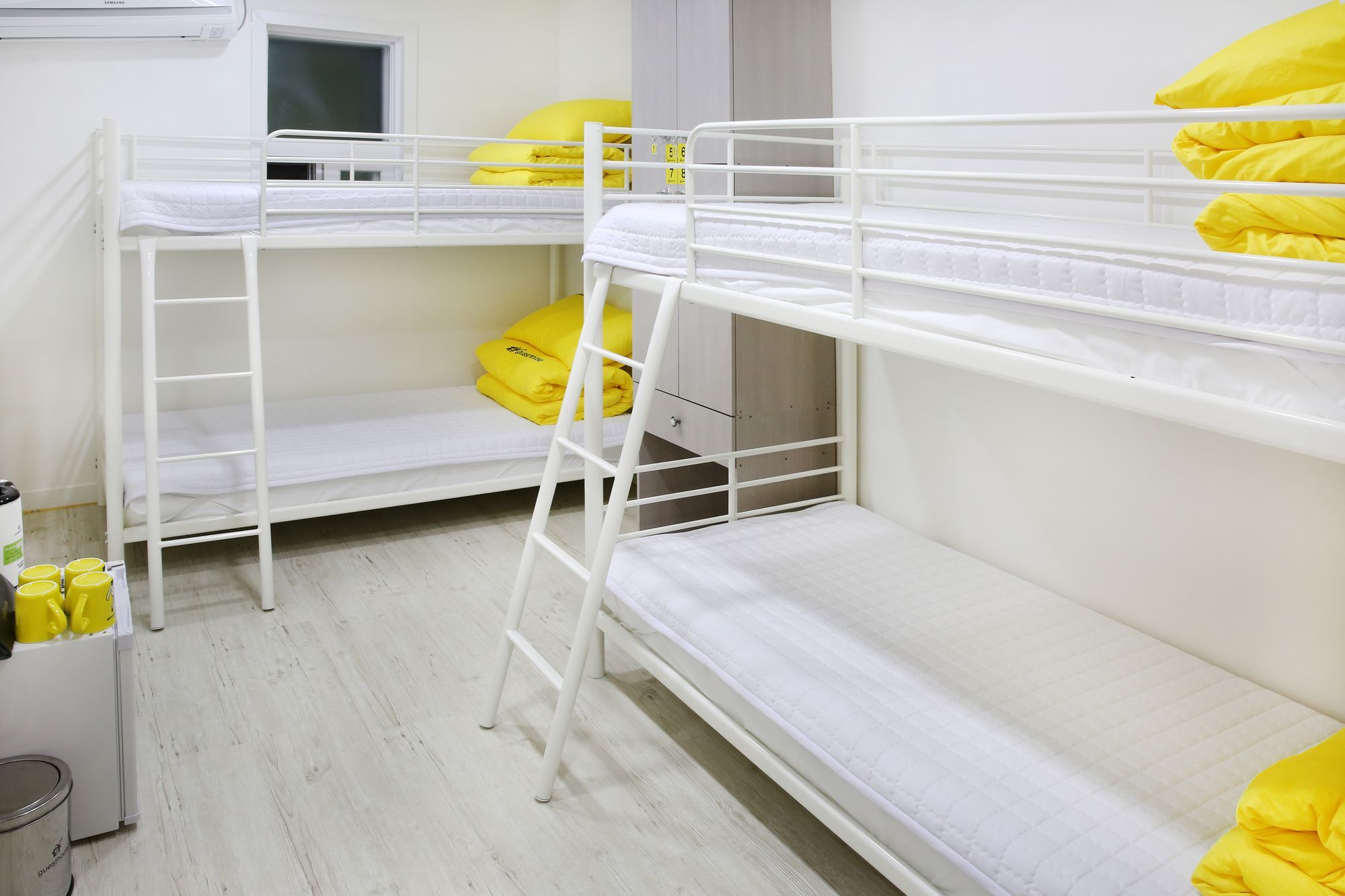 24 Guesthouse Yeosu Bagian luar foto