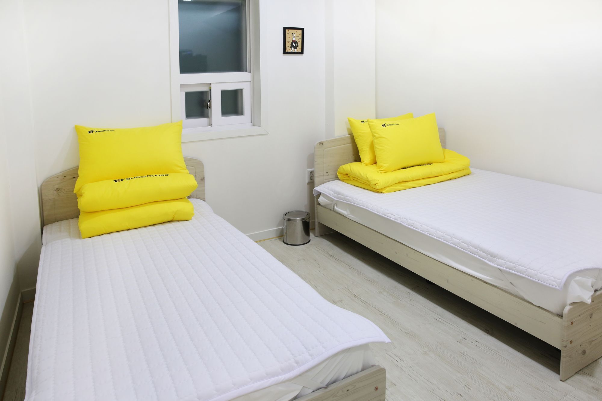 24 Guesthouse Yeosu Bagian luar foto