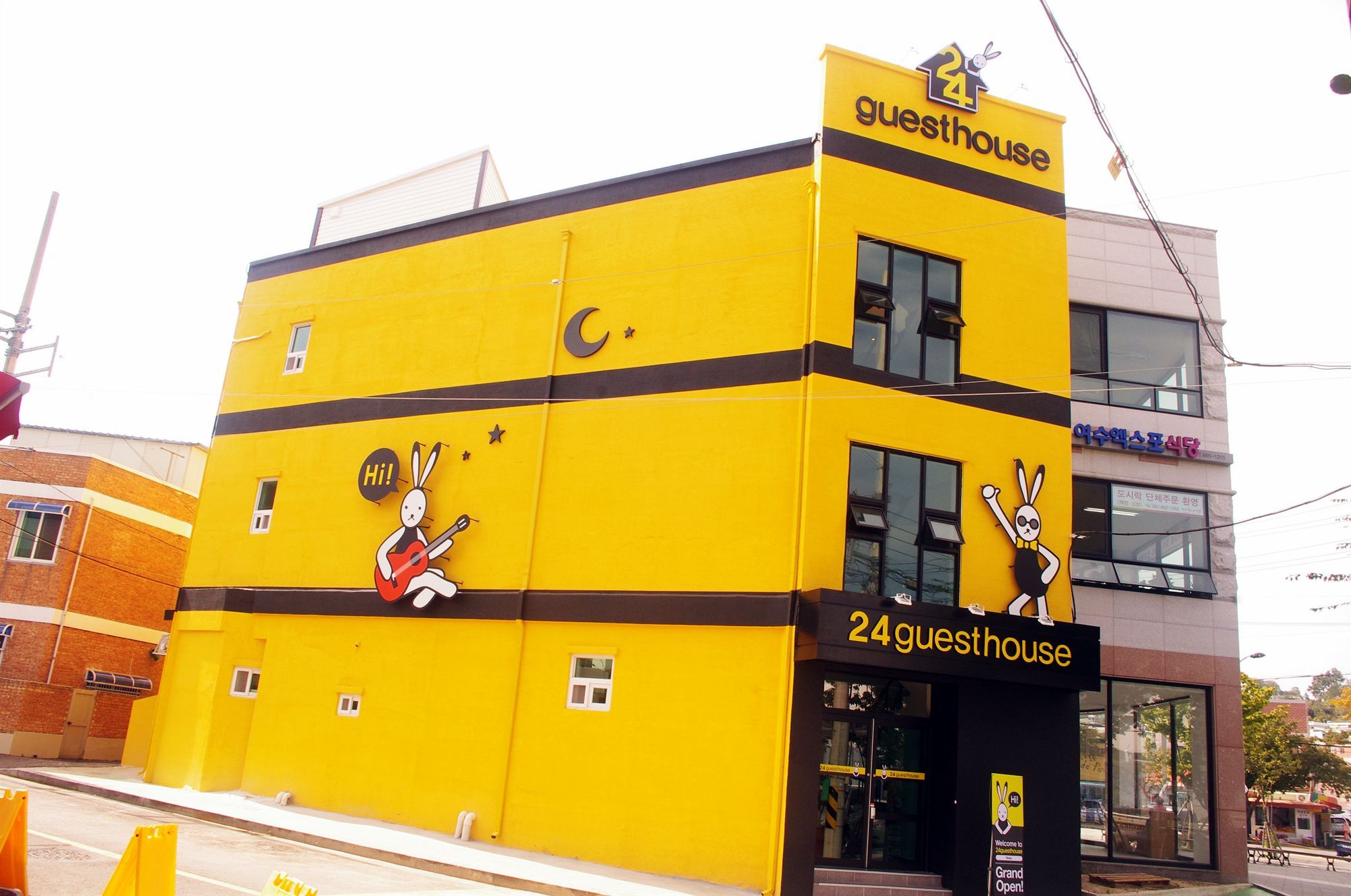24 Guesthouse Yeosu Bagian luar foto